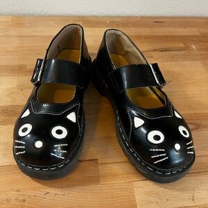 Anarchic Kitty Mary Jane’s